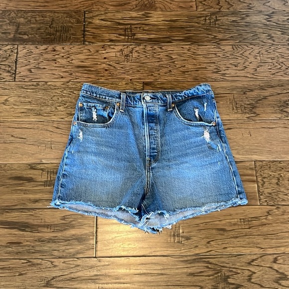 Levi’s Ribcage Shorts High Rise Size 31 - Picture 1 of 16